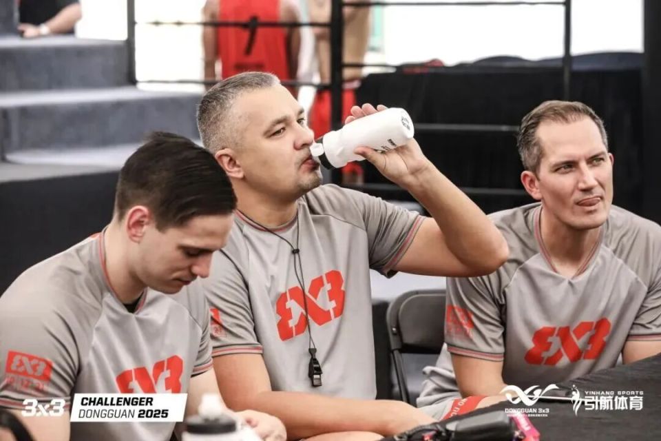 育赛事中 育赛事中